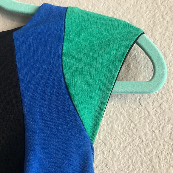 TAHARI Black blue and green cap sleeve sheath - Picture 3 of 8